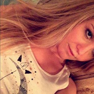 Meet your Posher, Elizabeth